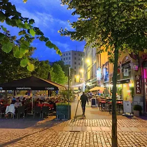 Instaworthy View 1 , Antwerpen België