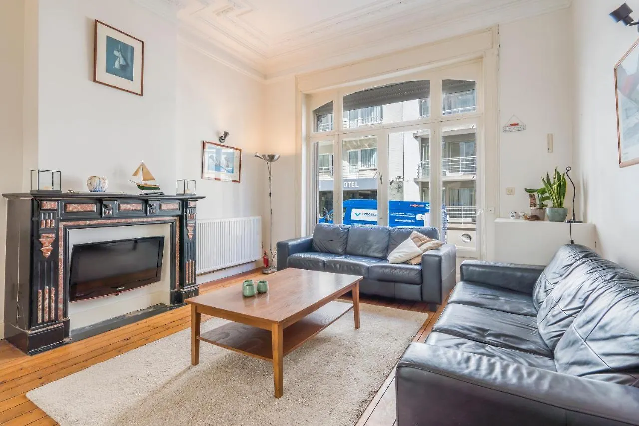 Characterful Town House Promenade, Fish Market, Ostend Apartment